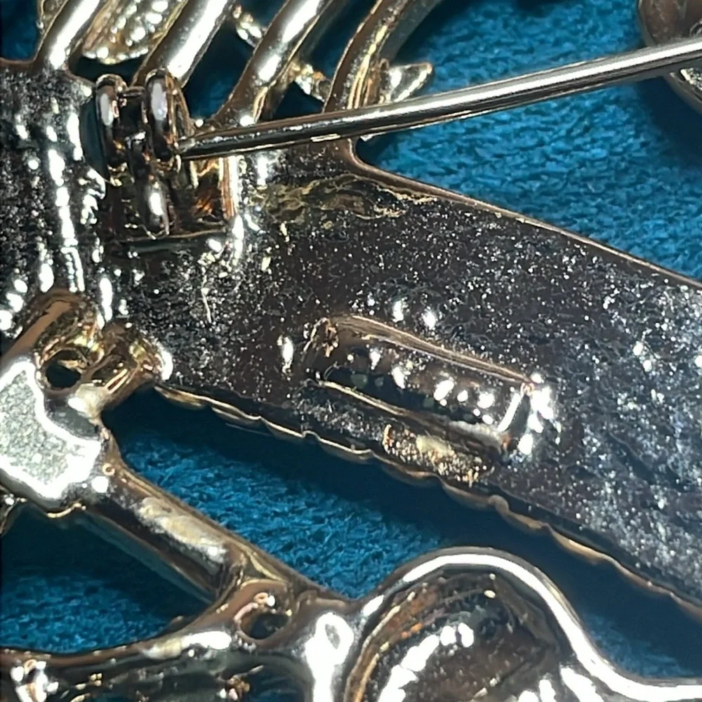 AJC Goldtone Music Brooch - Picture 5 of 5